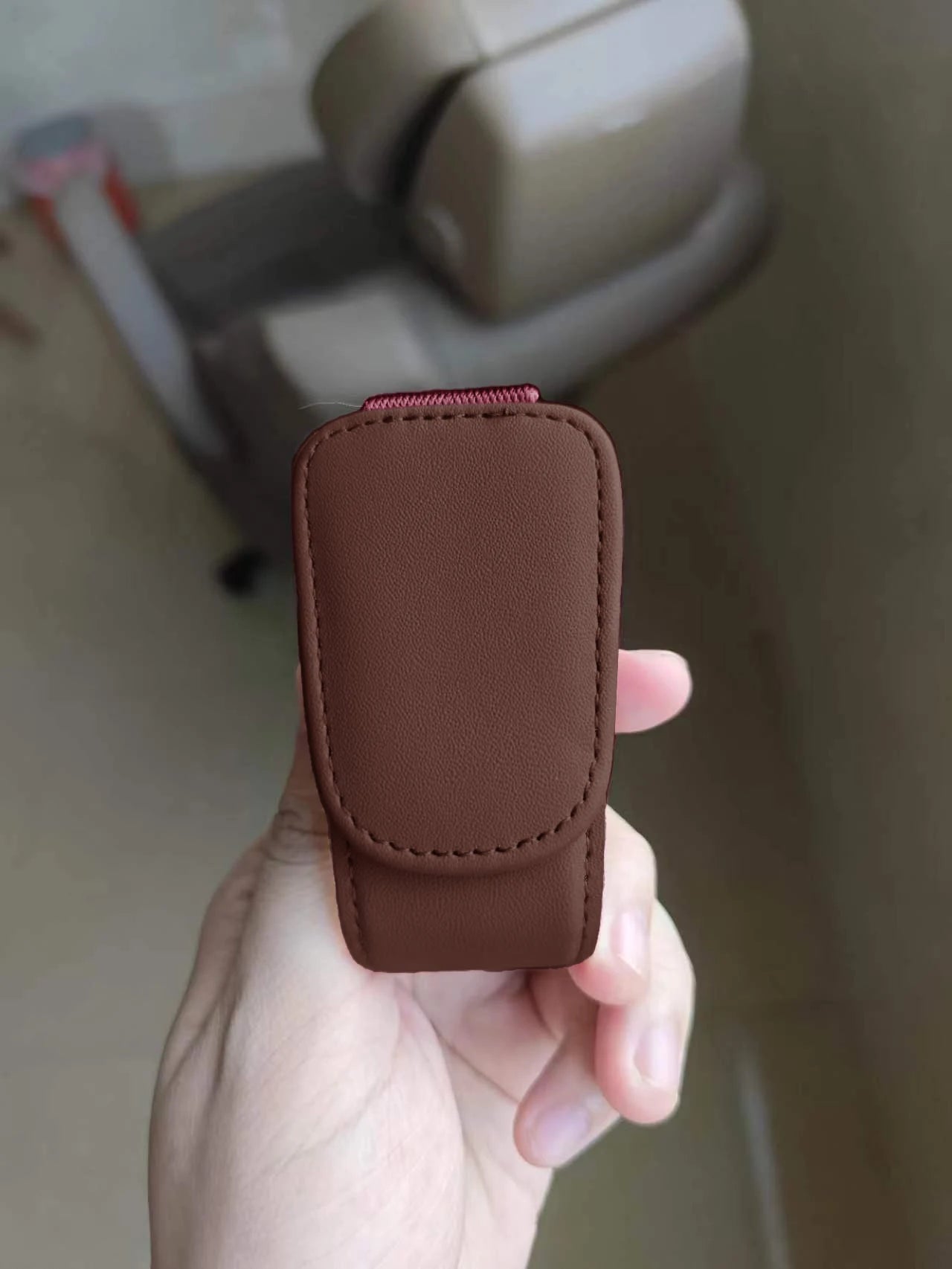 Car Visor Glasses Holder - Magnetic Leather Sunglasses Clip